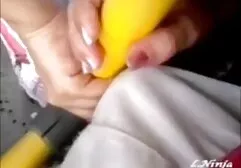 Spogliarellista video seso anale al servizio dei clienti.