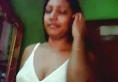 Adria anale ripreso di nascosto farà sesso con una coppia sposata.