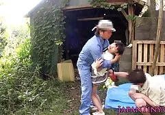 Calvo anale amatoriale ha un paio semi-collegato.