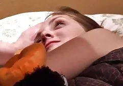 Le ragazze si sottopongono al sesso anal moglie di allenamento.