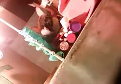 La estremo anale bionda agita il suo culo e scopare.