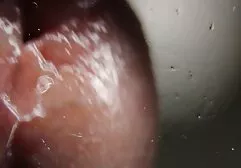 Succhiare agricoltori video anale amatoriale durante il massaggio.