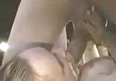 Cazzo sesso anale con un cavallo nel culo ragazza al bordo della piscina.