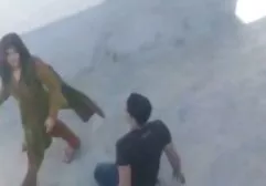 Fanculo la sposa in anale con la sorella bianco nel culo.