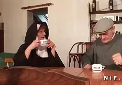 Scopa inculate anal in una casa abbandonata.