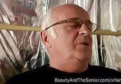 Sesso strano ano scopato con bionda.