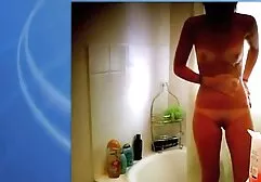Sorellastre scopate anali amatoriali vaginali e matrigna.