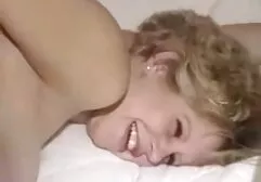 Bionda matura bella con grandi seni. tripla penetrazione anale