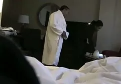 La bionda fa un Pompino Papà per le chiavi della macchina. troie anali
