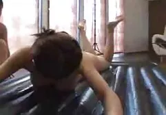 Ragazza misterioso mascherato dare anale sfrenato un pompino molto bene.