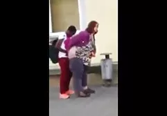 Casalinga lascivo brancolare analeprofondo se stesso.
