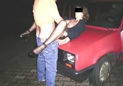 Si accarezzò in bagno. primo sesso anale video