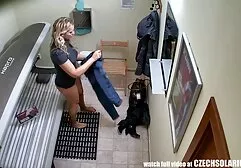 Gli americani prendono lo sperma in video prima anale faccia.