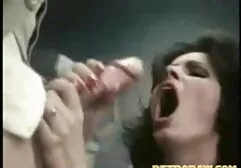 Ragazza punzonatura vagina sverginamento anale doloroso ragazza.