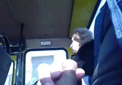 Gli studenti russi danno all'insegnante anale da urlo il loro inferno.